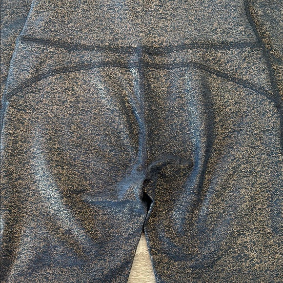 Beyond Yoga Black/gold shimmer Flared leggings - Picture 4 of 5